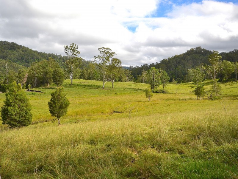 36 Hill Road, Stanmore QLD 4514