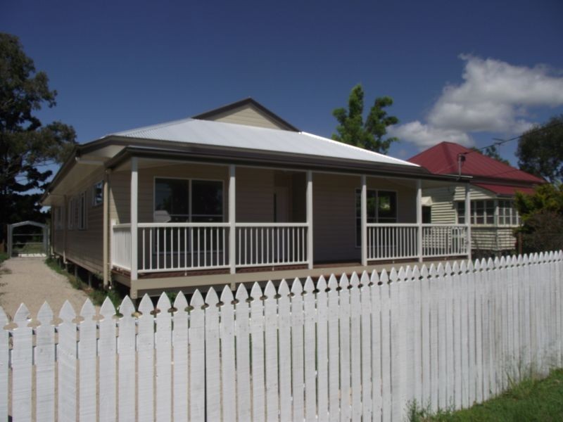 5 Hope Street, Kilcoy QLD 4515