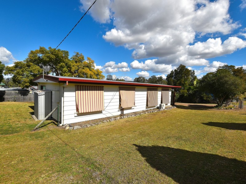 3 Pratt Street, Kilcoy QLD 4515