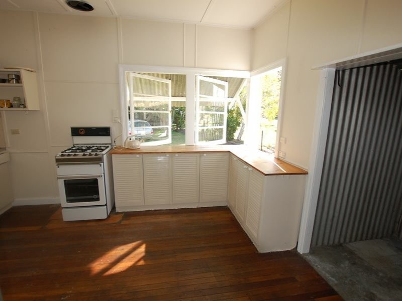 19 William Street, Linville QLD 4306