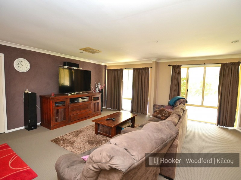 12 Heather Court, Woodford QLD 4514