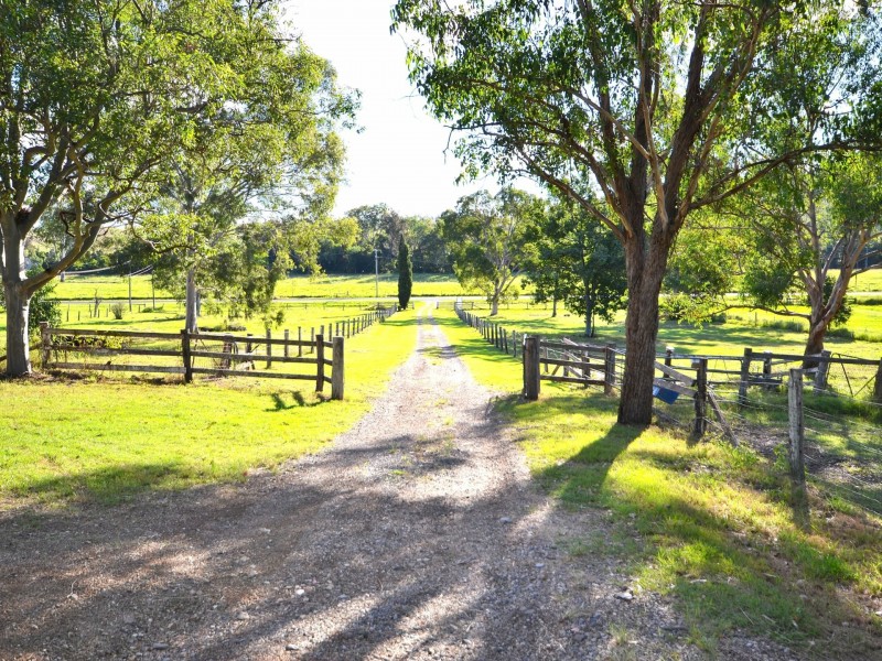 374 Mt Kilcoy Road, Mount Kilcoy QLD 4515