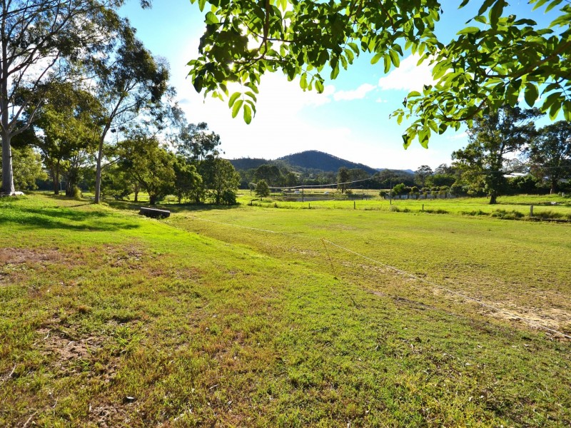 374 Mt Kilcoy Road, Mount Kilcoy QLD 4515
