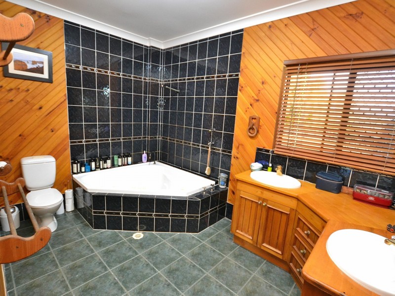 553-573 Cove Road, Woodford QLD 4514
