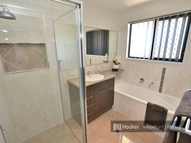 111 Sippel Drive, Woodford QLD 4514