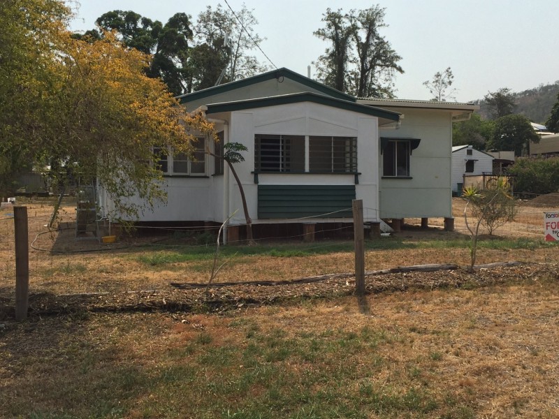 33 David Street, Linville QLD 4306