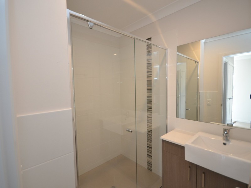 1/8 George Street, Woodford QLD 4514