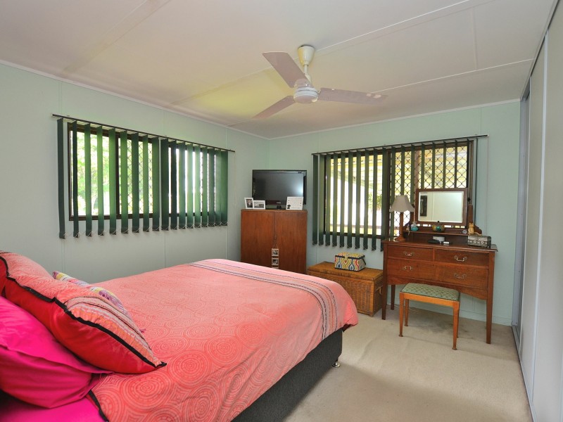 7 Brooker Street, Woodford QLD 4514