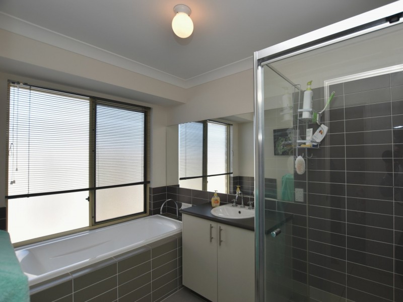 8-10 Baronga Court, D’aguilar QLD 4514