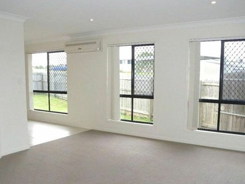 8 Miriam Court, Woolmar QLD 4515