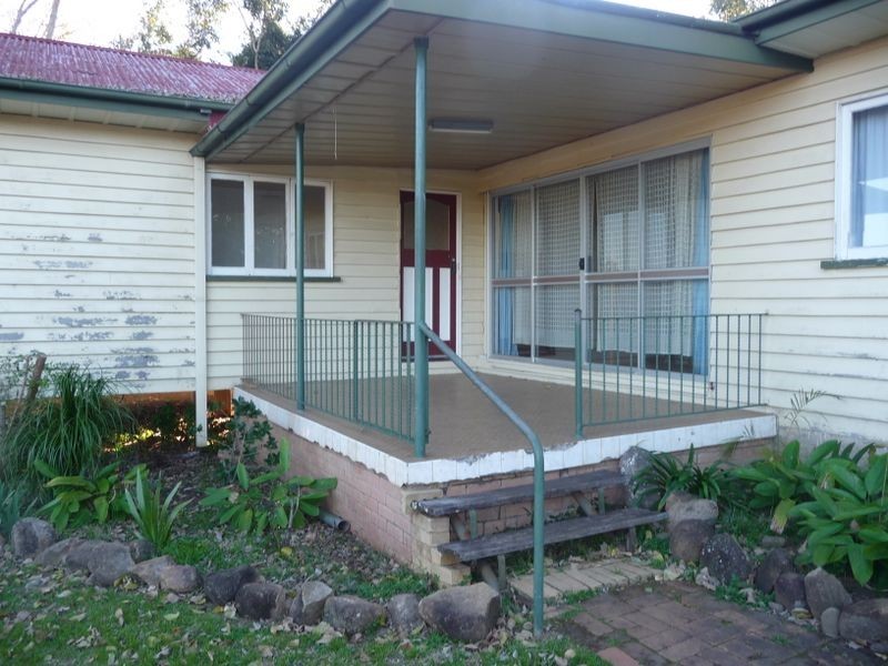 86 Hope Street, Kilcoy QLD 4515