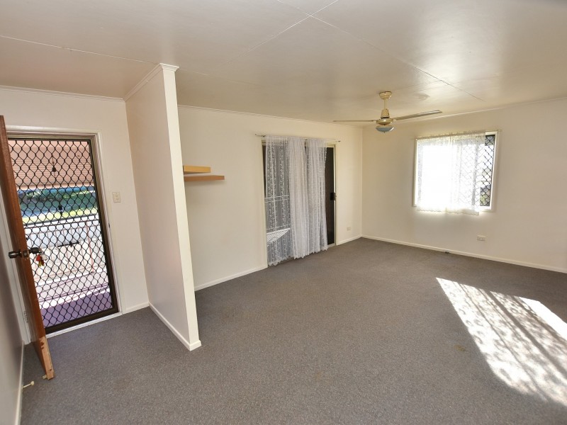 18 Robson Street, Kilcoy QLD 4515