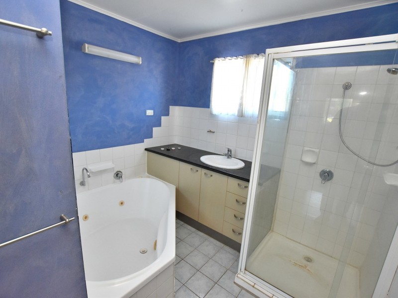 18 Robson Street, Kilcoy QLD 4515