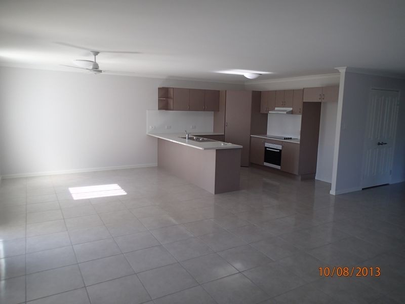 2/47 Durundur Street, Woodford QLD 4514