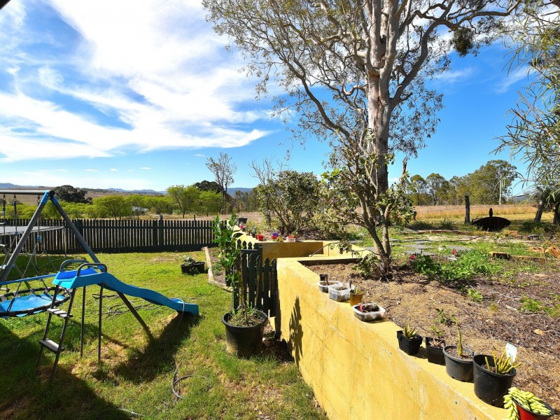 10 Golf Links Crt, Kilcoy QLD 4515