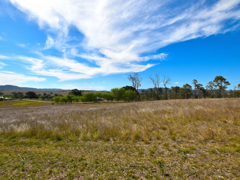 10 Golf Links Crt, Kilcoy QLD 4515