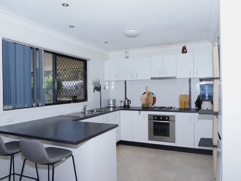 5 Burrows Street, Moore QLD 4306
