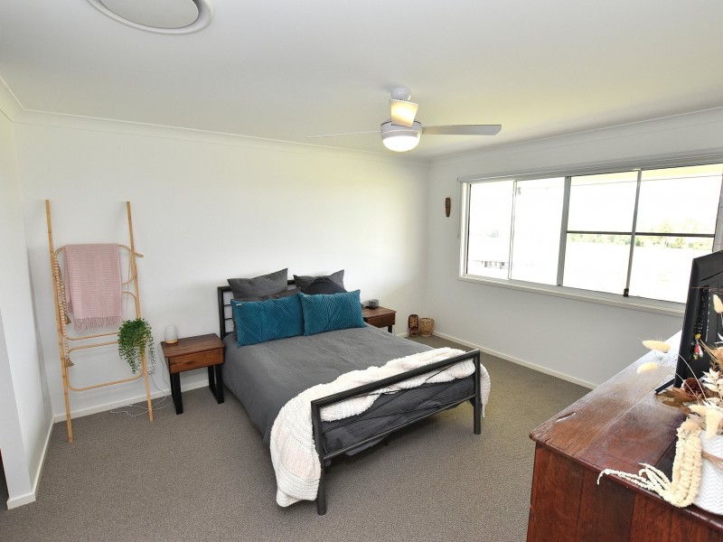 15 PINE TREE DRIVE, Winya QLD 4515