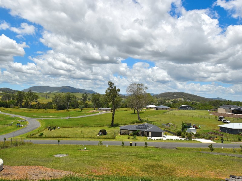 15 PINE TREE DRIVE, Winya QLD 4515