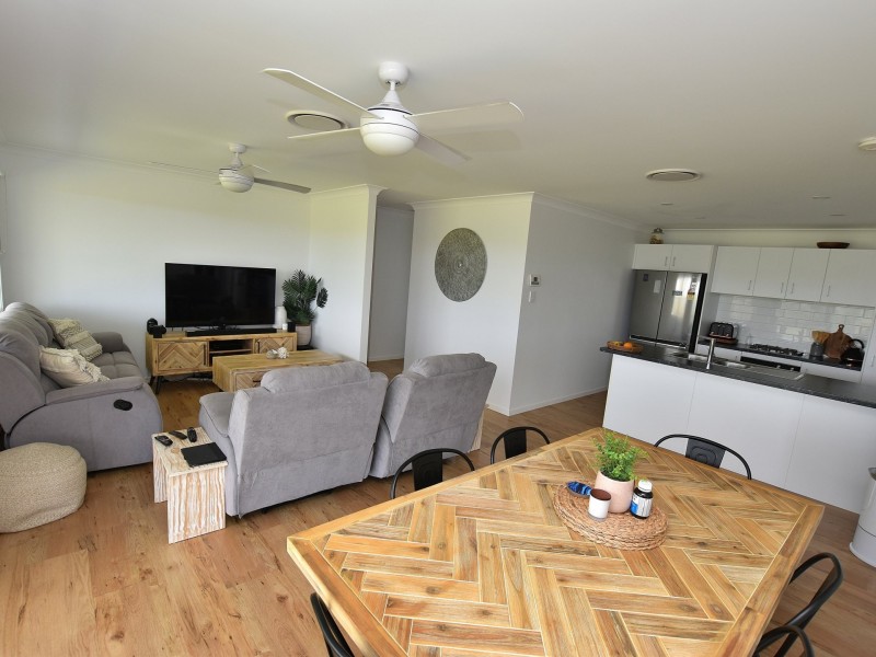 15 PINE TREE DRIVE, Winya QLD 4515