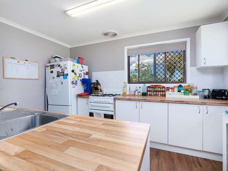1405 Neurum Road, Mount Archer QLD 4514
