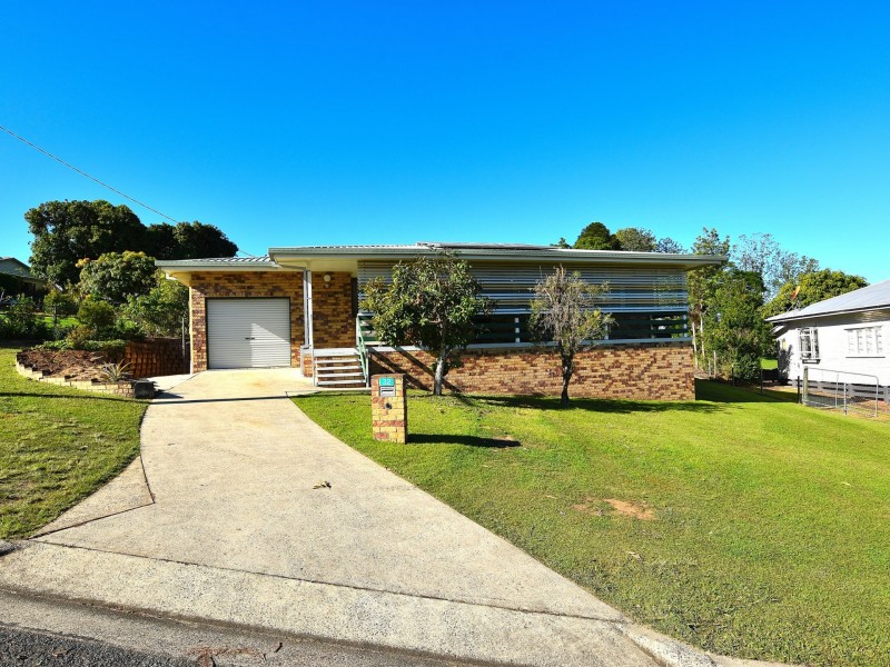 32 Robson Street, Kilcoy QLD 4515