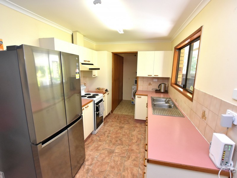32 Robson Street, Kilcoy QLD 4515
