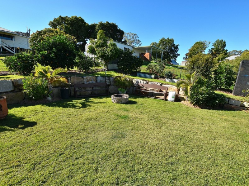 32 Robson Street, Kilcoy QLD 4515