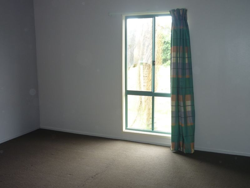 190 Kianawah Rd, Wynnum West QLD 4178