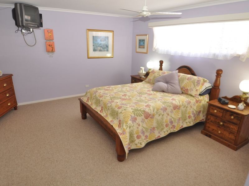 87 Oceana Terrace, Manly QLD 4179