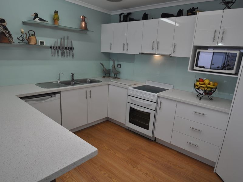 87 Oceana Terrace, Manly QLD 4179