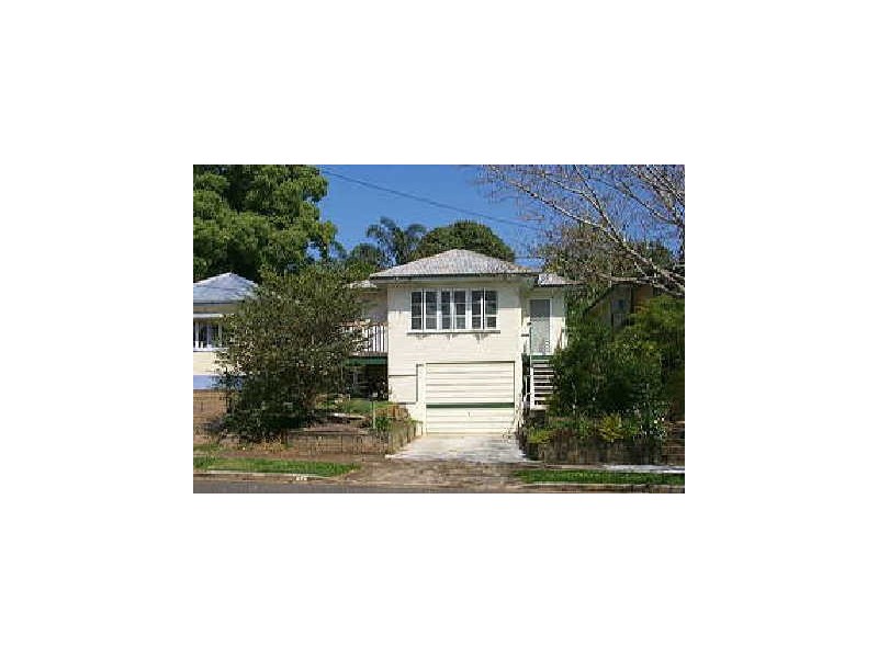 92 Cedar Street, Wynnum QLD 4178