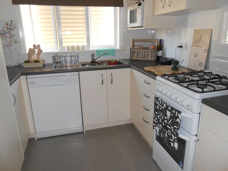 74 Clara Street, Wynnum QLD 4178