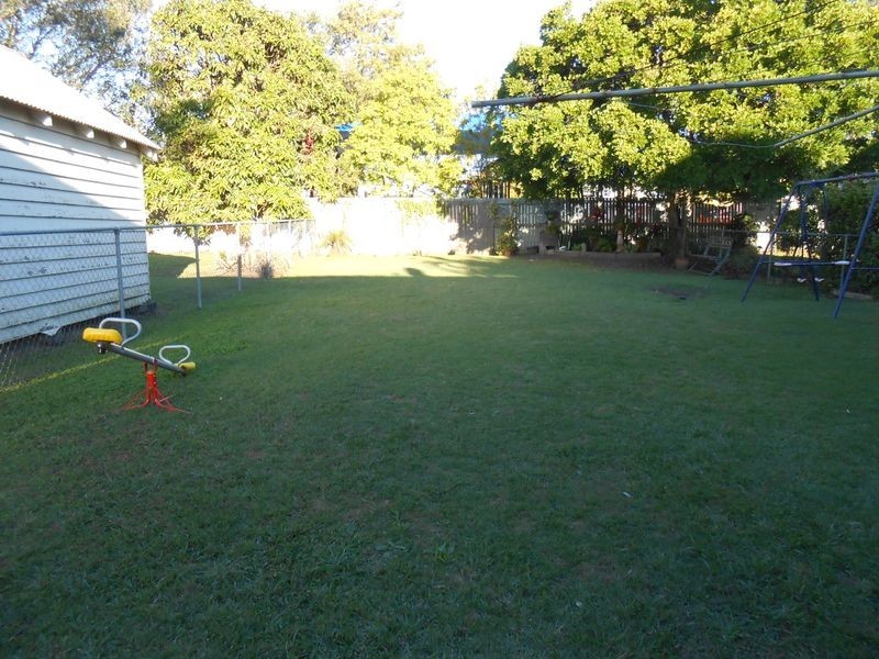 74 Clara Street, Wynnum QLD 4178