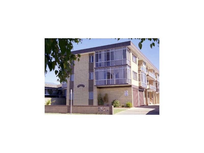 1/427 Esplanade, Manly QLD 4179