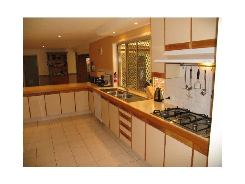 19 Attey Street, Manly West QLD 4179