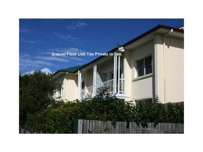 2/41 Glenora St, Wynnum QLD 4178