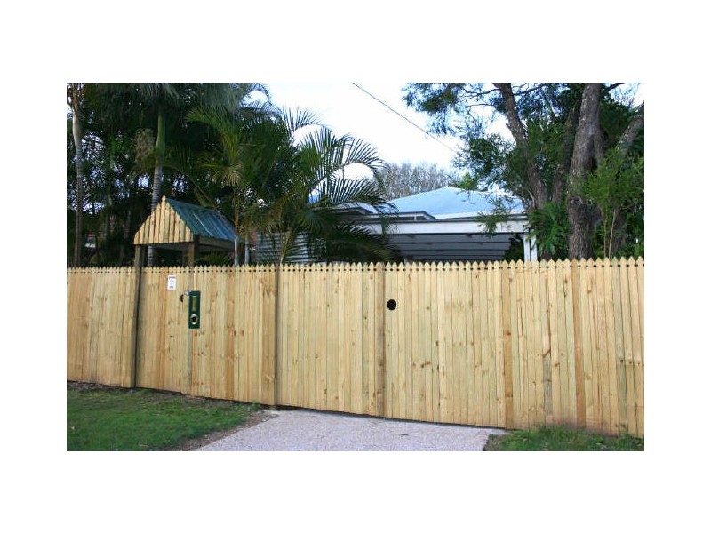 40 Strawberry Rd, Manly West QLD 4179