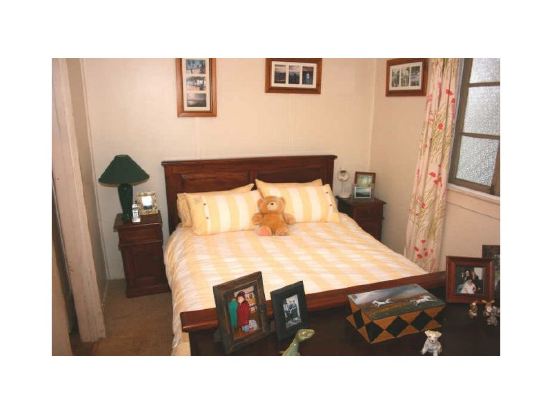 40 Strawberry Rd, Manly West QLD 4179