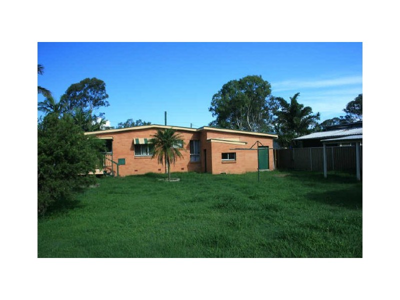 211 Kianawah Rd, Wynnum West QLD 4178