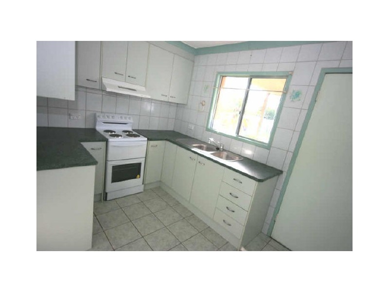 211 Kianawah Rd, Wynnum West QLD 4178