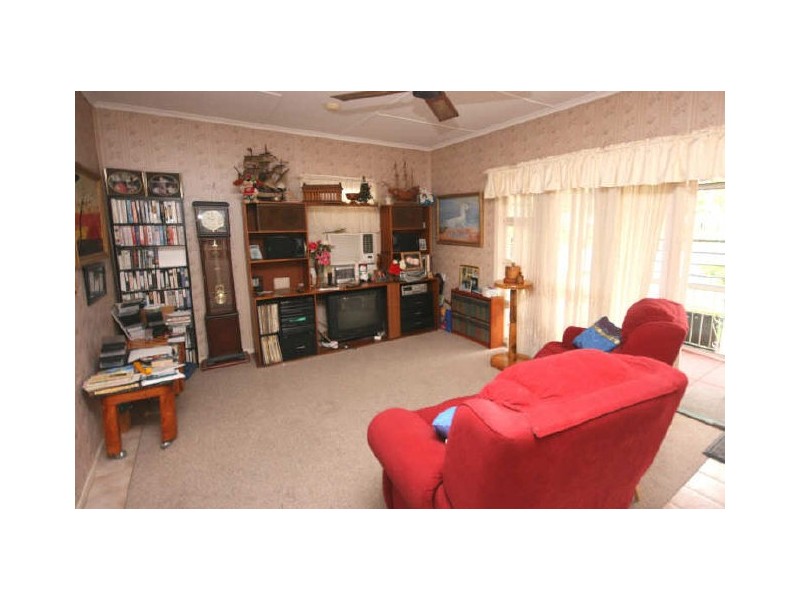 28 Crawford Rd, Wynnum West QLD 4178