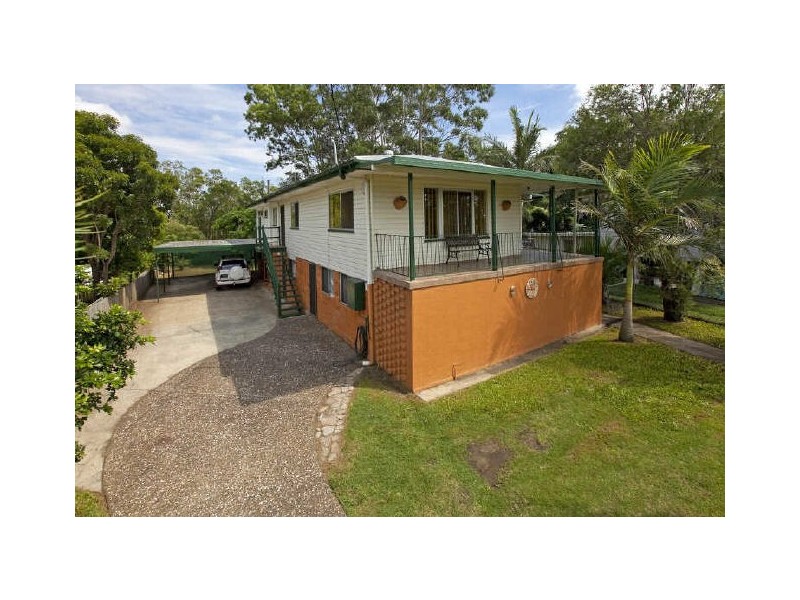 39 Kianawah Rd, Wynnum West QLD 4178
