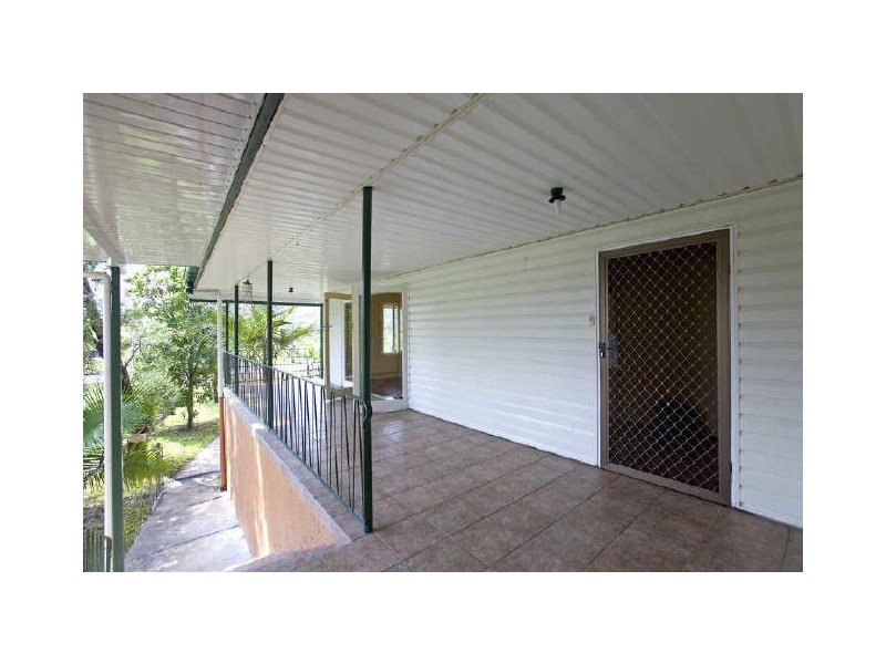39 Kianawah Rd, Wynnum West QLD 4178