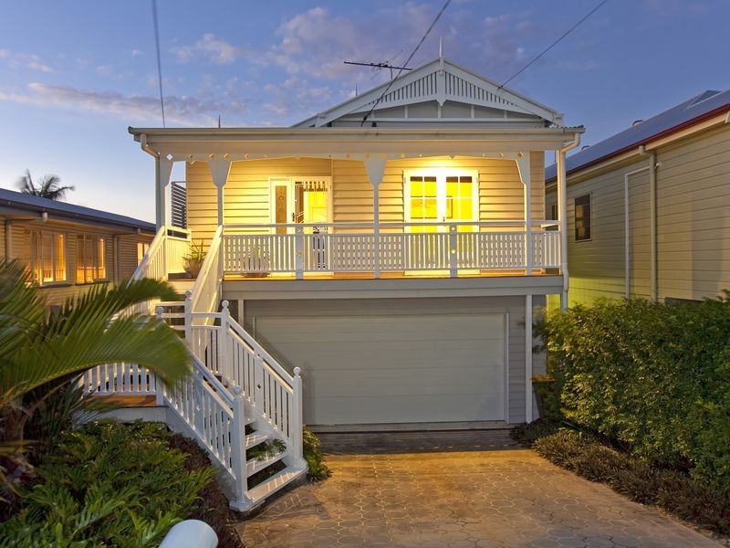 99 Waterview Avenue, Wynnum QLD 4178