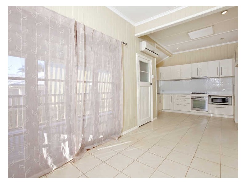 29 Haig Street, Wynnum West QLD 4178