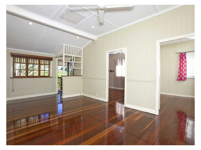 29 Haig Street, Wynnum West QLD 4178