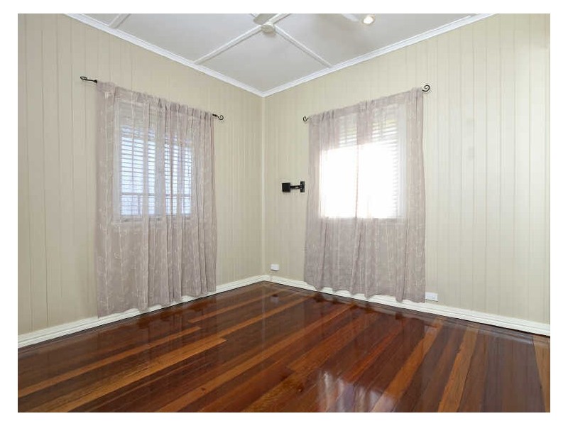 29 Haig Street, Wynnum West QLD 4178