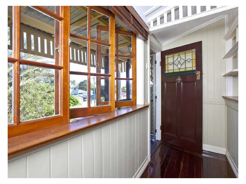 29 Haig Street, Wynnum West QLD 4178