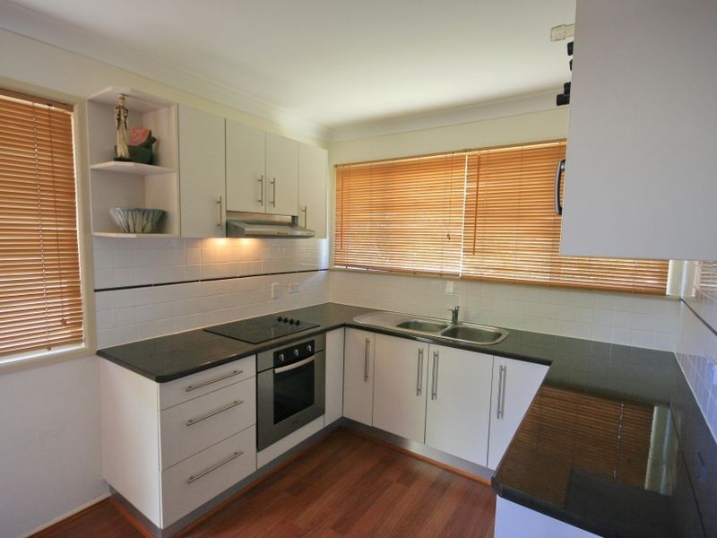 331 Whites Rd, Lota QLD 4179